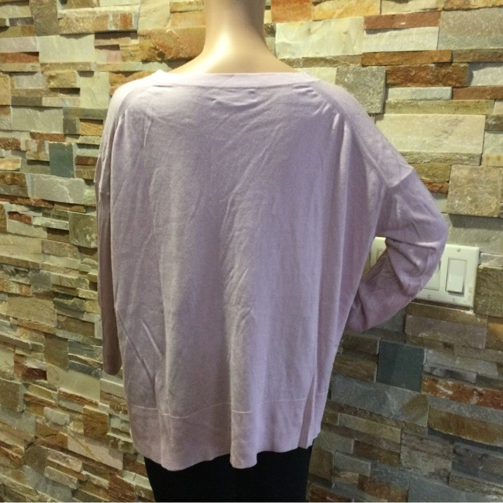 NAADAM V-Neck Sweaters - Picture 4 of 11